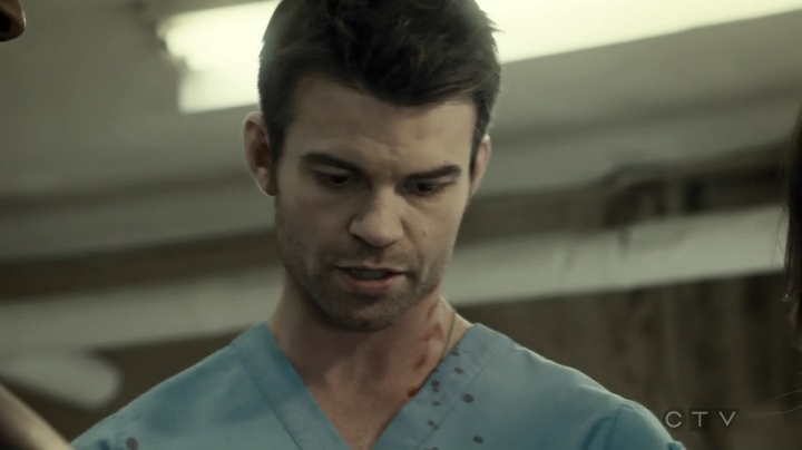 VampireDiariesWorld-dot-org_SavingHope3x04-1702.jpg