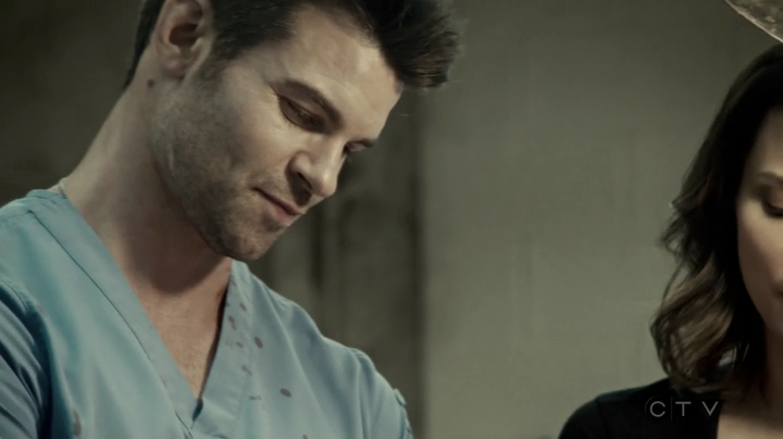 VampireDiariesWorld-dot-org_SavingHope3x04-1733.jpg