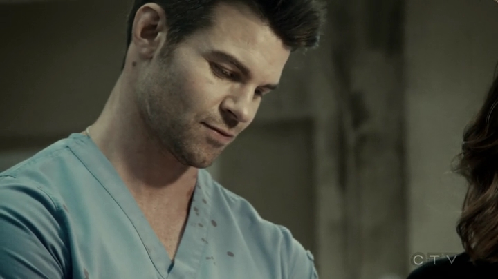 VampireDiariesWorld-dot-org_SavingHope3x04-1735.jpg