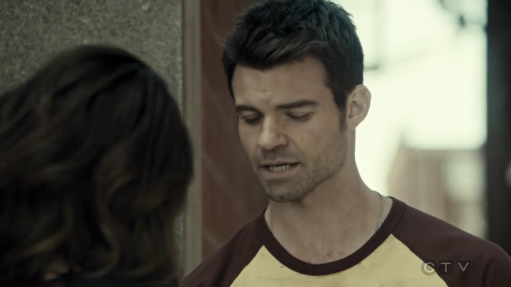 VampireDiariesWorld-dot-org_SavingHope3x04-2091.jpg