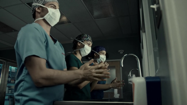 VampireDiariesWorld-dot-org_SavingHope3x05-0402.jpg