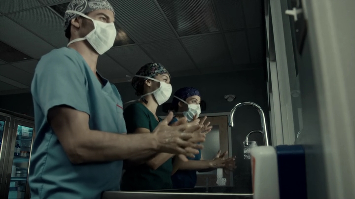 VampireDiariesWorld-dot-org_SavingHope3x05-0403.jpg