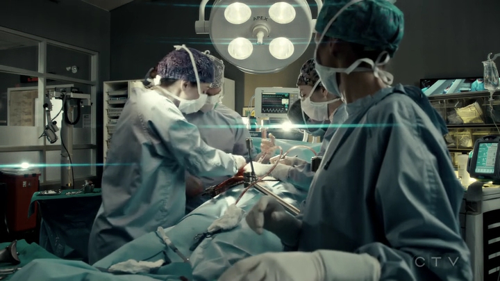 VampireDiariesWorld-dot-org_SavingHope3x05-0571.jpg