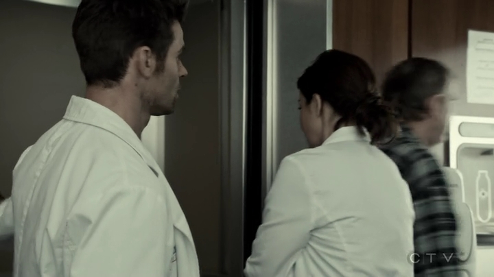 VampireDiariesWorld-dot-org_SavingHope3x05-0687.jpg