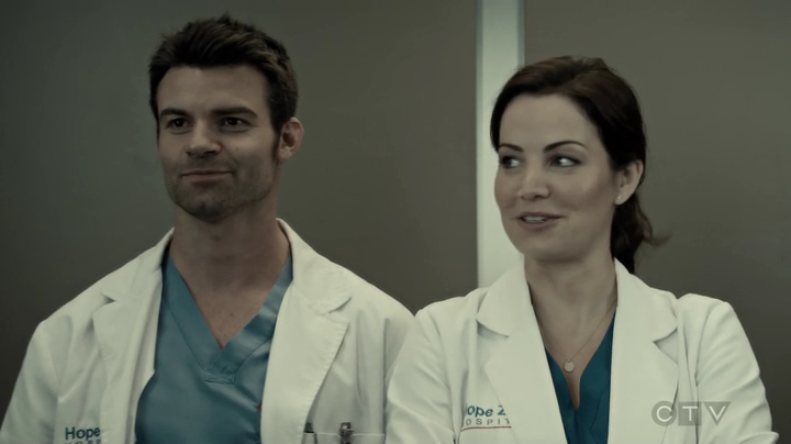 VampireDiariesWorld-dot-org_SavingHope3x05-0708.jpg