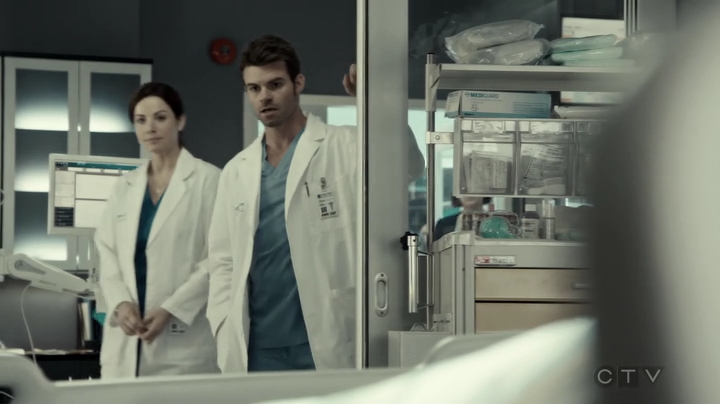 VampireDiariesWorld-dot-org_SavingHope3x05-0744.jpg