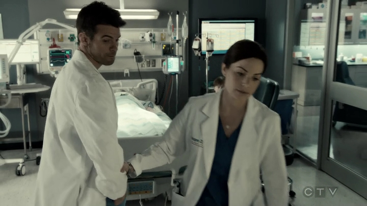 VampireDiariesWorld-dot-org_SavingHope3x05-0862.jpg