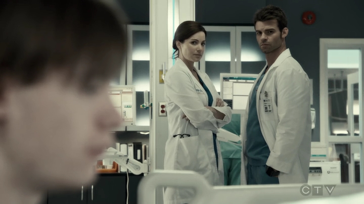 VampireDiariesWorld-dot-org_SavingHope3x05-0880.jpg