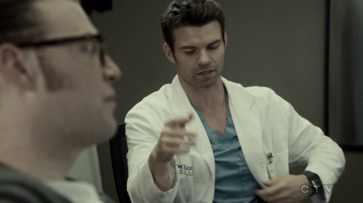 VampireDiariesWorld-dot-org_SavingHope3x05-1148.jpg