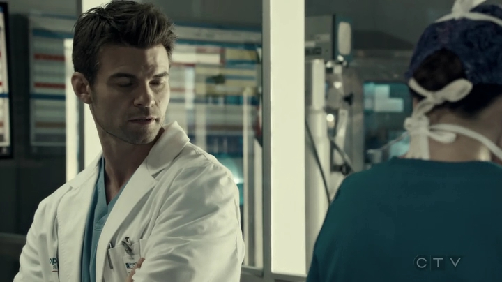 VampireDiariesWorld-dot-org_SavingHope3x05-1525.jpg