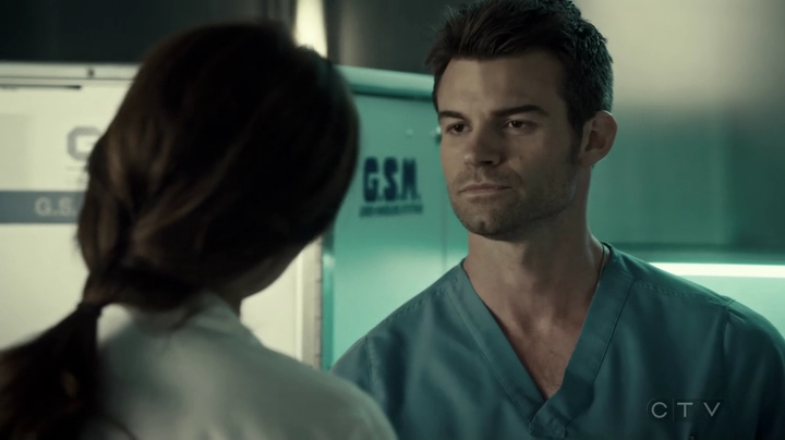 VampireDiariesWorld-dot-org_SavingHope3x06-0332.jpg