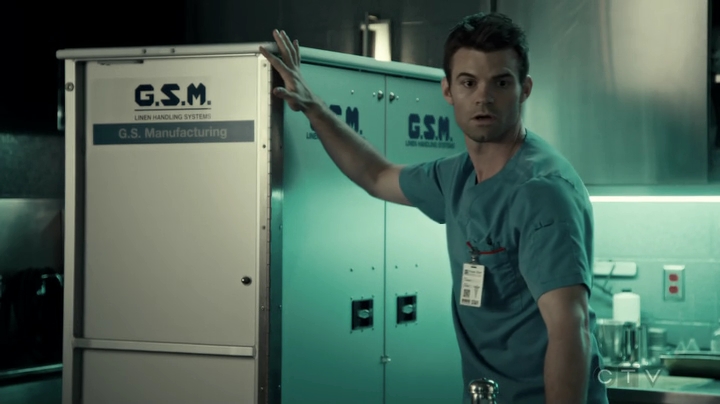 VampireDiariesWorld-dot-org_SavingHope3x06-0342.jpg