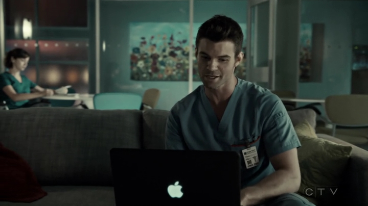 VampireDiariesWorld-dot-org_SavingHope3x06-0621.jpg