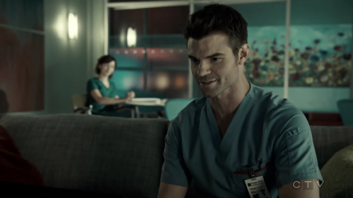 VampireDiariesWorld-dot-org_SavingHope3x06-0633.jpg