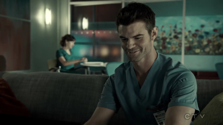 VampireDiariesWorld-dot-org_SavingHope3x06-0638.jpg