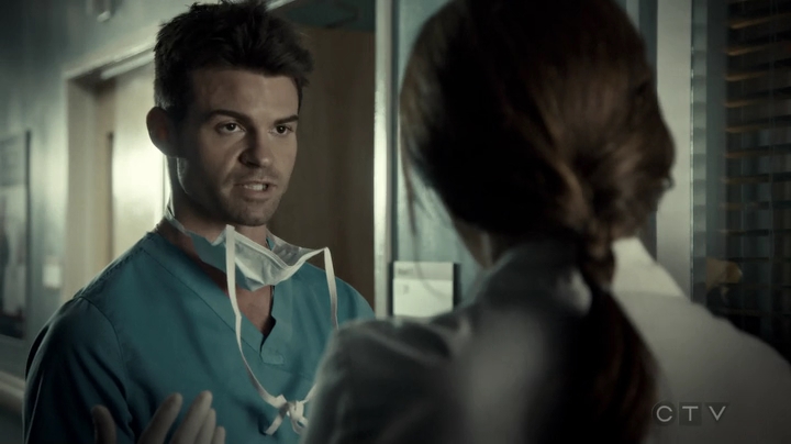 VampireDiariesWorld-dot-org_SavingHope3x06-1015.jpg