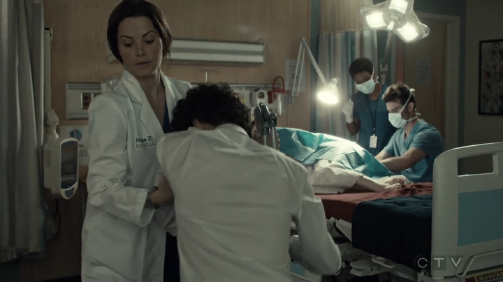 VampireDiariesWorld-dot-org_SavingHope3x06-1041.jpg