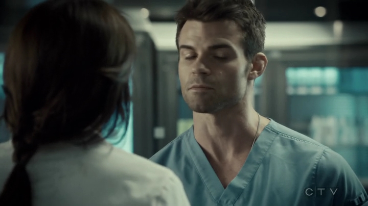 VampireDiariesWorld-dot-org_SavingHope3x06-1171.jpg