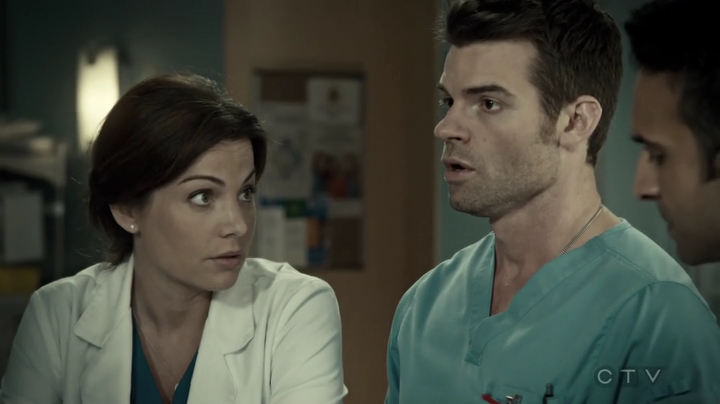 VampireDiariesWorld-dot-org_SavingHope3x06-1582.jpg