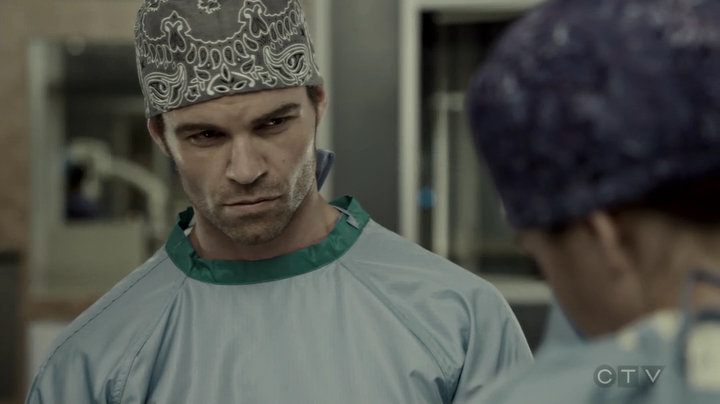 VampireDiariesWorld-dot-org_SavingHope3x06-2035.jpg