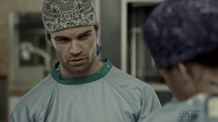 VampireDiariesWorld-dot-org_SavingHope3x06-2036.jpg