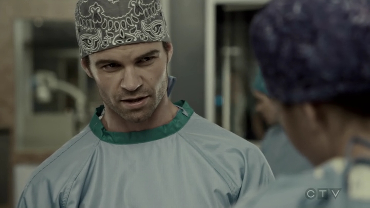 VampireDiariesWorld-dot-org_SavingHope3x06-2037.jpg