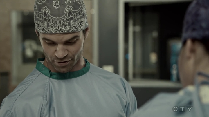 VampireDiariesWorld-dot-org_SavingHope3x06-2076.jpg