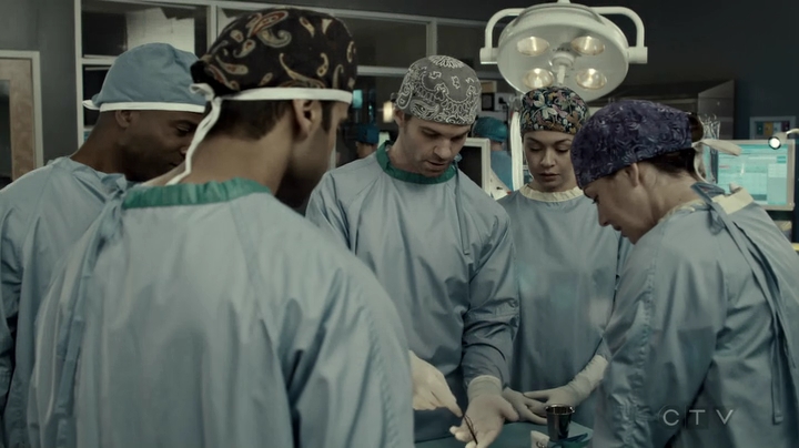 VampireDiariesWorld-dot-org_SavingHope3x06-2080.jpg