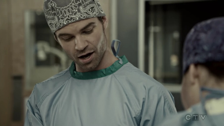 VampireDiariesWorld-dot-org_SavingHope3x06-2085.jpg