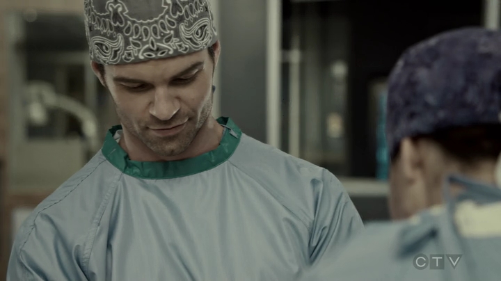 VampireDiariesWorld-dot-org_SavingHope3x06-2090.jpg