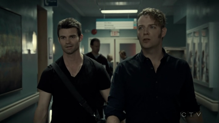 VampireDiariesWorld-dot-org_SavingHope3x06-2191.jpg