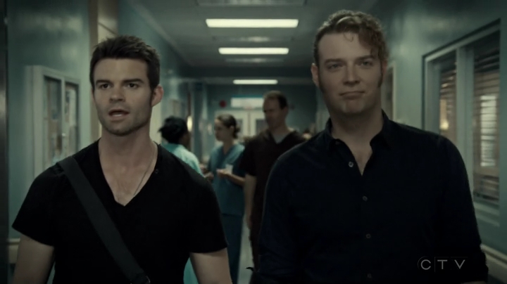 VampireDiariesWorld-dot-org_SavingHope3x06-2203.jpg