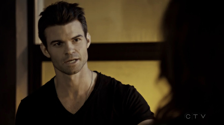 VampireDiariesWorld-dot-org_SavingHope3x06-2412.jpg