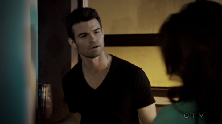 VampireDiariesWorld-dot-org_SavingHope3x06-2445.jpg