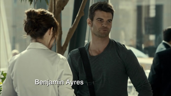 VampireDiariesWorld_dot_nl-SavingHope3x08-056.jpg