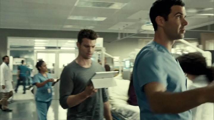 VampireDiariesWorld_dot_nl-SavingHope3x08-110.jpg