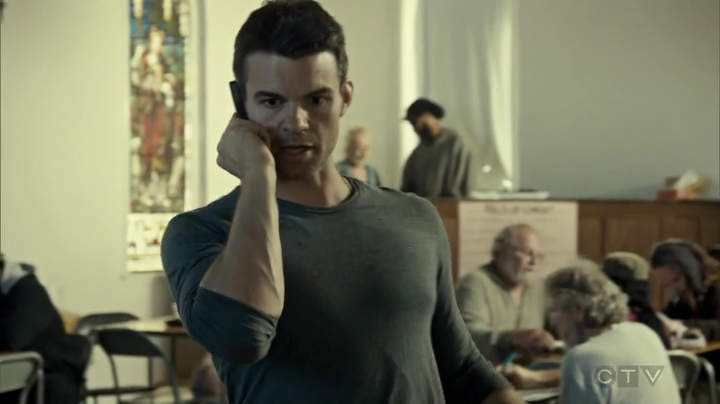 VampireDiariesWorld_dot_nl-SavingHope3x08-1309.jpg