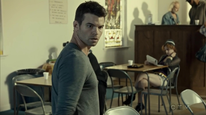 VampireDiariesWorld_dot_nl-SavingHope3x08-1351.jpg