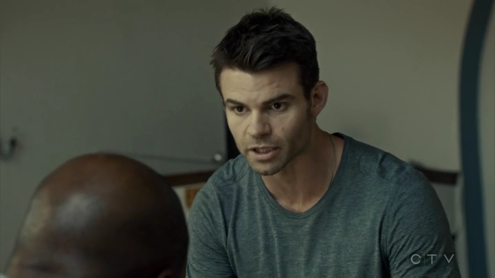 VampireDiariesWorld_dot_nl-SavingHope3x08-1372.jpg