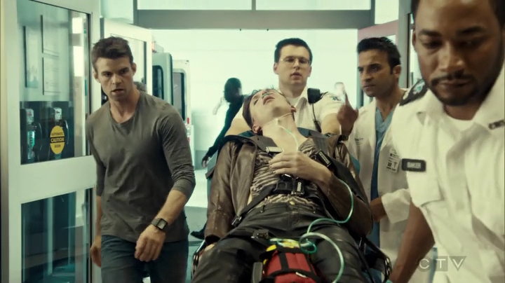 VampireDiariesWorld_dot_nl-SavingHope3x08-1588.jpg