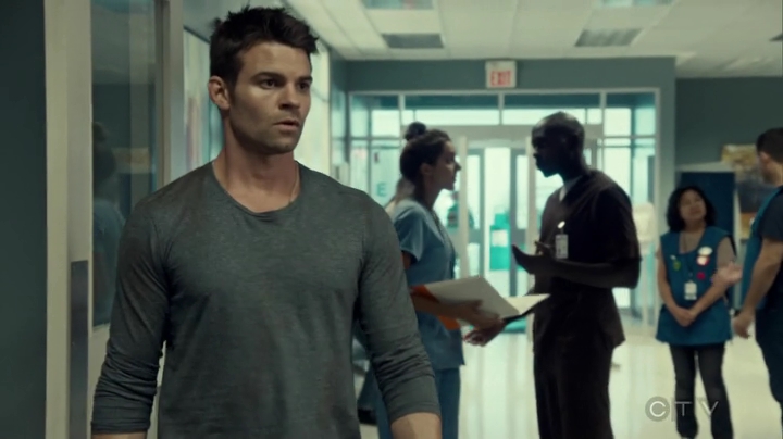 VampireDiariesWorld_dot_nl-SavingHope3x08-1596.jpg