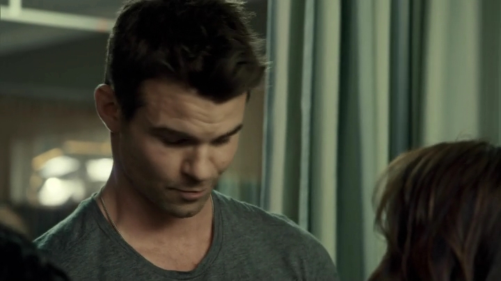 VampireDiariesWorld_dot_nl-SavingHope3x08-178.jpg