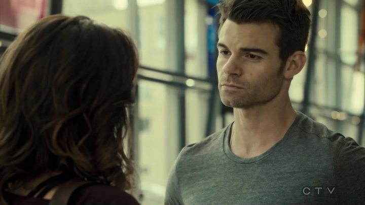 VampireDiariesWorld_dot_nl-SavingHope3x08-2487.jpg