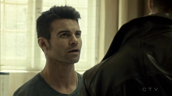 VampireDiariesWorld_dot_nl-SavingHope3x08-597.jpg