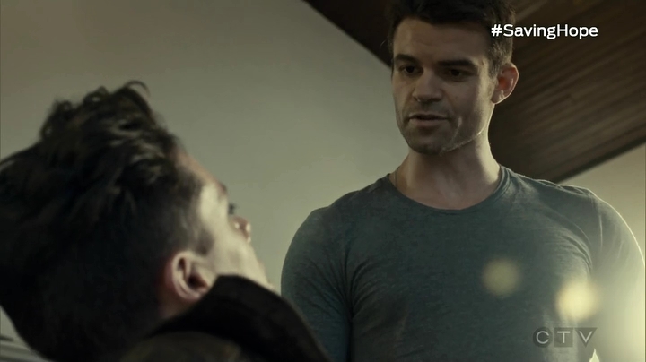 VampireDiariesWorld_dot_nl-SavingHope3x08-859.jpg