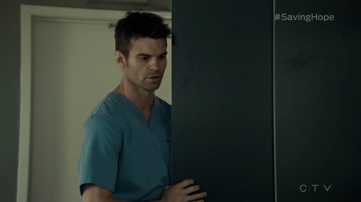 VampireDiariesWorld_dot_nl-SavingHope3x09-055.jpg