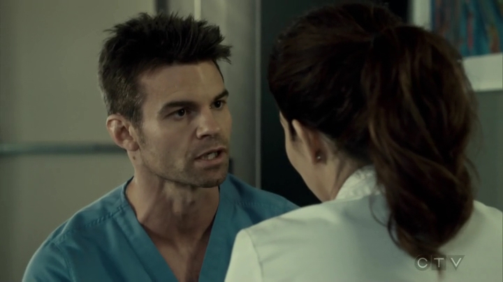 VampireDiariesWorld_dot_nl-SavingHope3x09-078.jpg