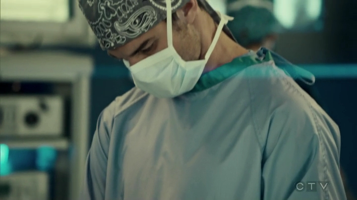 VampireDiariesWorld_dot_nl-SavingHope3x09-1199.jpg