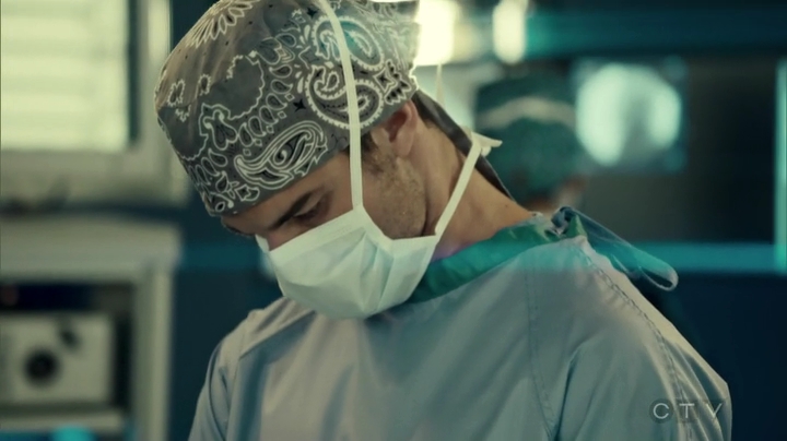 VampireDiariesWorld_dot_nl-SavingHope3x09-1200.jpg