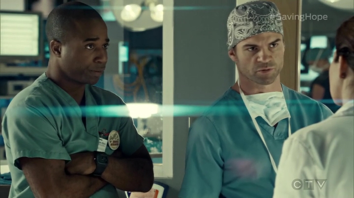 VampireDiariesWorld_dot_nl-SavingHope3x09-1340.jpg